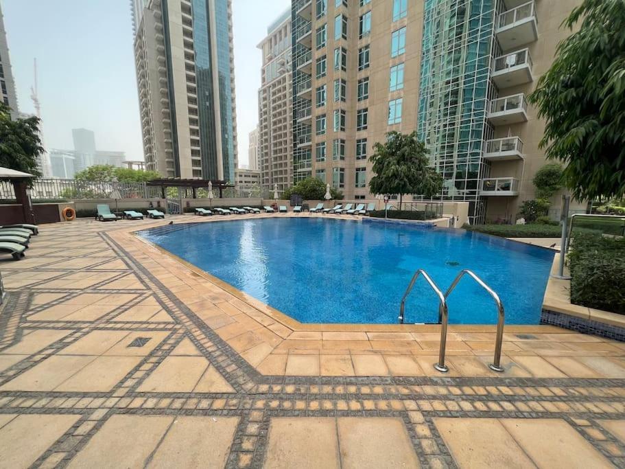 First Class 3br With Full Burj Khalifa View अपार्टमेंट *